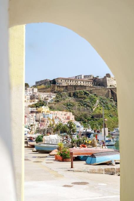 Casa Sottorar - Loft Open Space In Corricella Procida Kültér fotó