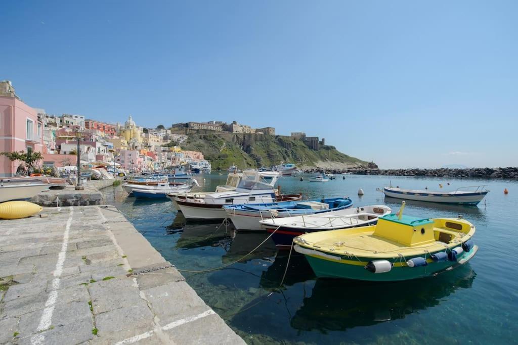 Casa Sottorar - Loft Open Space In Corricella Procida Kültér fotó